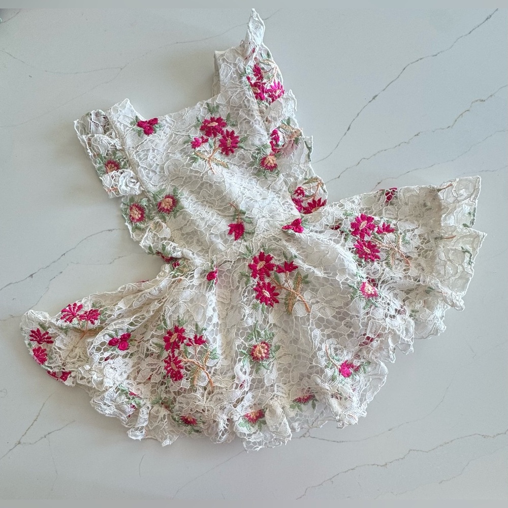 Numi Kids embroidered Lace Pinafore - size 4T